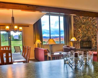 Beautiful Mountain Views 5 Minutes to Mirror Lake \nIronman July 20, 2025 - 普莱西德湖 - 餐厅