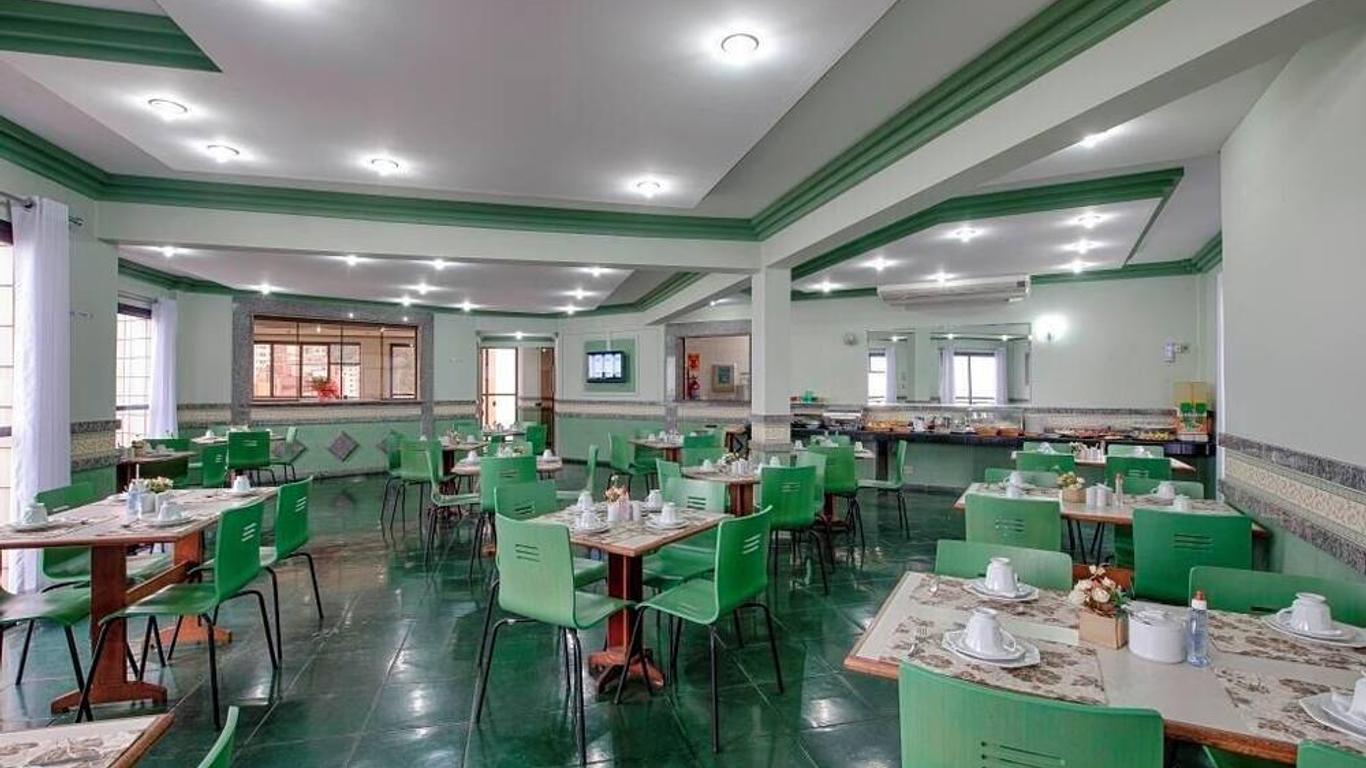 伊塔拉雷大楼海滩科技公寓酒店