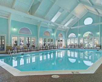 Family-Friendly Resort minutes from Busch Gardens and Colonial Williamsburg - 威廉斯堡 - 游泳池