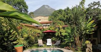 瓦加邦多酒店 - 福耳图那 - 游泳池