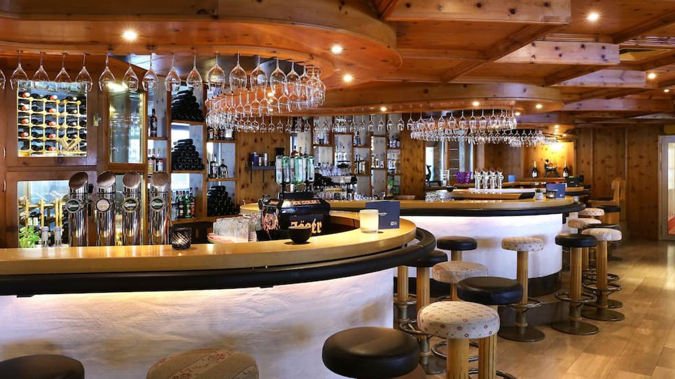 胡法萨尔巴赫高山酒店