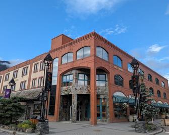 班夫爱德华国王酒店 - 班夫 - 建筑