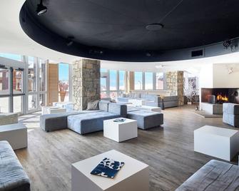 蓝色美丽普雷格内度假酒店 - La Plagne-Tarentaise - 休息厅