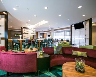 兰伯顿春季山丘套房酒店 - 兰伯顿 - 休息厅