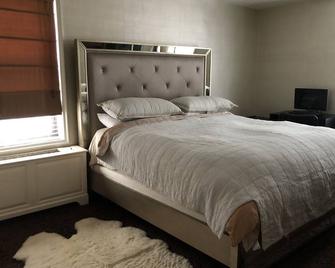NYC Gem - Tranquil modern apartment on a quiet street, close to NYC - 皇后区 - 睡房