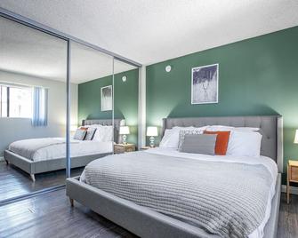 Bright Westwood 1BR w/ Gym, walk to Westwood Village, by Blueground - 洛杉矶 - 睡房