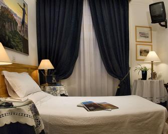 罗坎达凯洛利酒店 - 罗马 - 睡房