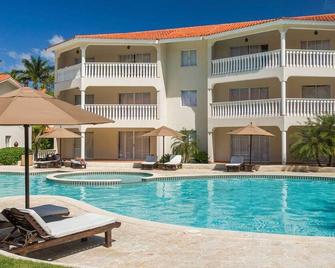 2 Bedroom 2 Bath At Lifestyle Resort Crown Suite {penthouse Suite}best Price - 普拉塔港 - 游泳池
