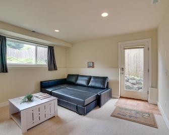 Airy Seattle Apartment about 7 Mi to Downtown! - 西雅图 - 客厅