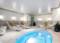 2-Bedroom Suite At Park Mgm Las Vegas By Suiteness - 天堂市 - 游泳池