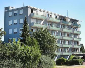 Up to 40 apartments only 10 minutes from Stuttgart Airport & Trade Fair Center - 奥斯特菲尔登 - 建筑
