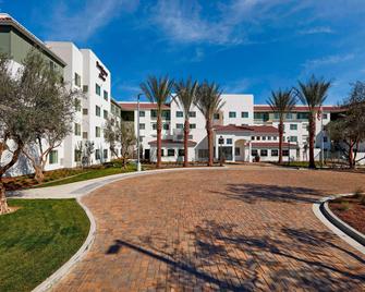 圣地亚哥丘拉维斯塔原住客栈 - 丘拉维斯塔 - 建筑