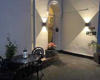 阿宾登之家酒店 - 托基 - 露台