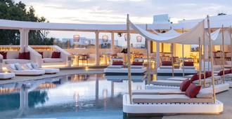 安德罗尼哥斯酒店 - 米科諾斯岛 - 游泳池