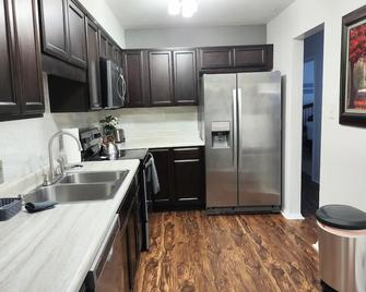 Awesome Condo In Central Raleigh - 罗利 - 厨房