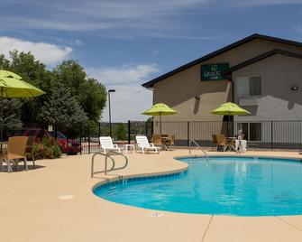普雷斯科特品质酒店 - 普雷斯科特(亚利桑那州) - 游泳池
