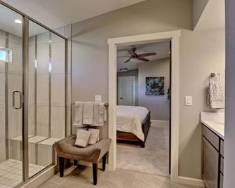 Sleek, Modern Designer home 3 - 拉斯克鲁塞斯