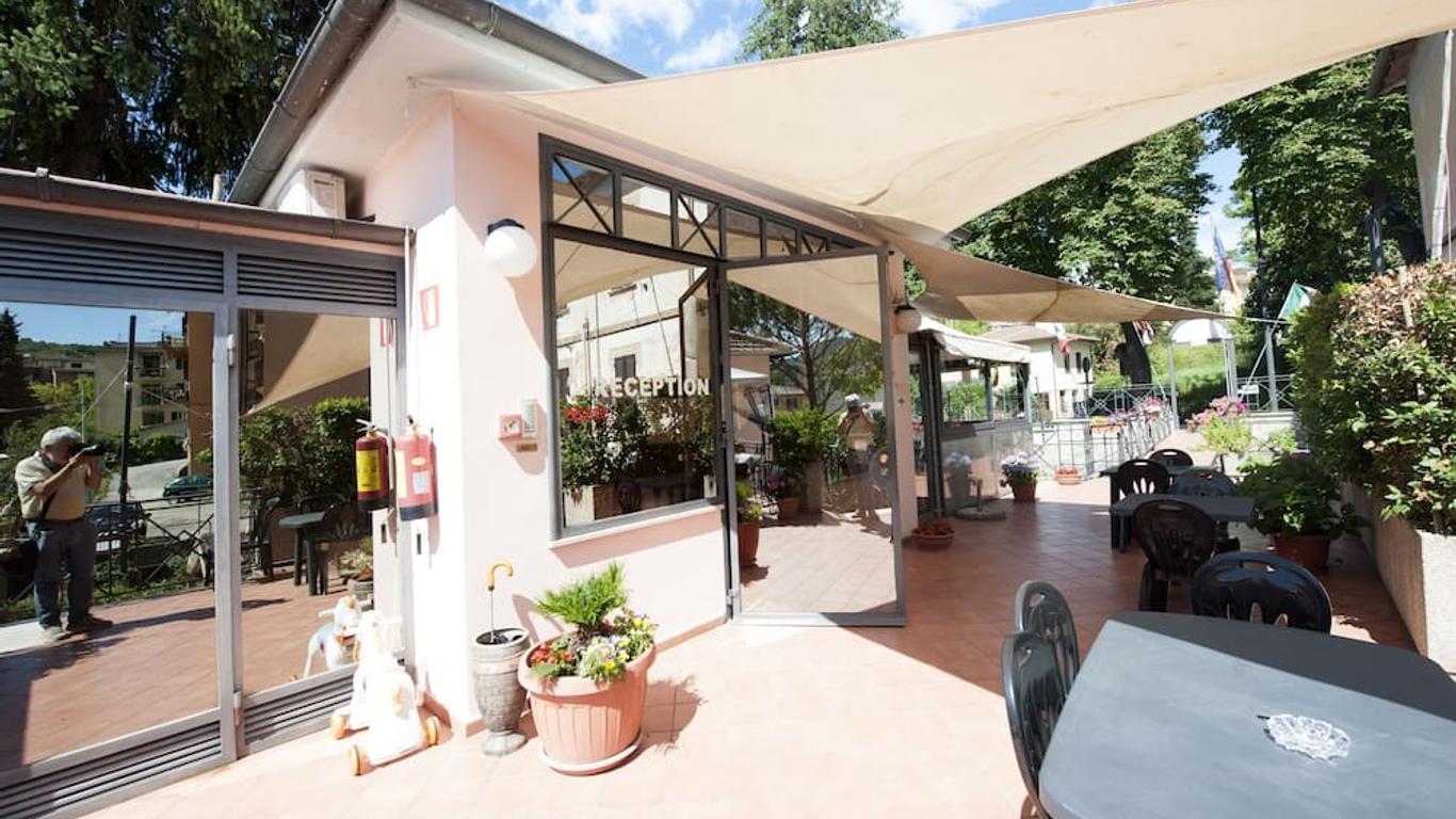 阿西娜酒店