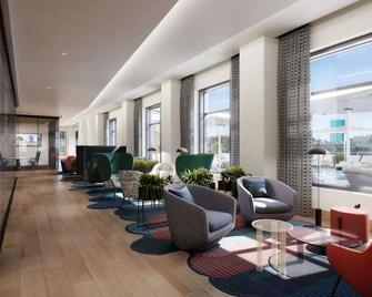 Luxury Apartment w King Bed Shared Pool & Rooftop - 剑桥 - 大厅