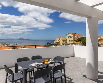 Nemea Appart酒店比亚里茨的milady Biarritz高地 - 比亚里茨 - 阳台