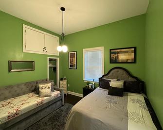 Traditional Shotgun-style Home in Mid-City New Orleans - 新奥尔良 - 睡房