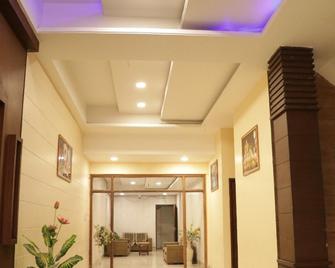 Hotel Royal Palace Jalandhar - 贾朗达尔 - 大厅