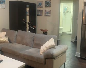 Relaxing Highland Park apartment - 达拉斯 - 客厅