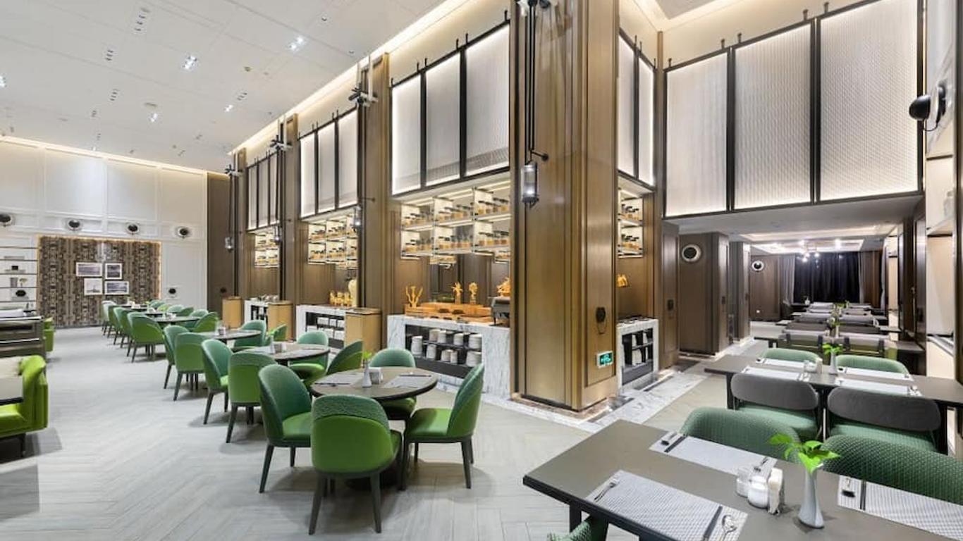 三亚金凤凰海景酒店