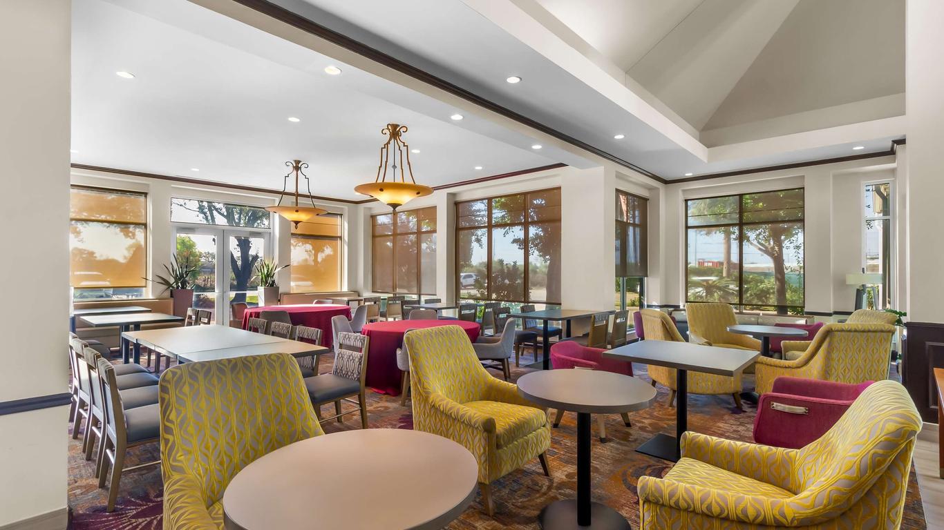 Acp Hotel Houston Westchase, Mod Collection By Sonesta Acp 休斯顿西追酒店，sonesta Mod 系列