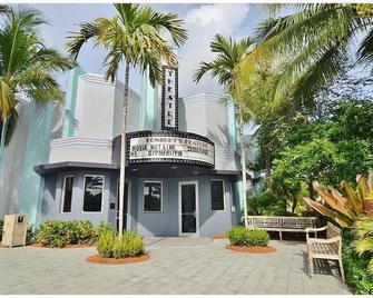 Gorgeous 2/2 Condo Southwest Naples Fl - 拿坡里 - 建筑