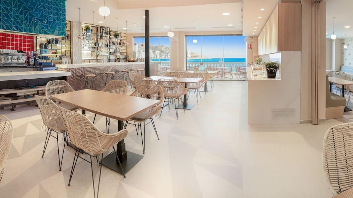 坎法里 RH 美食酒店