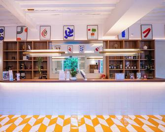 圣让格兰德英式酒店 - 博恩 - 酒吧
