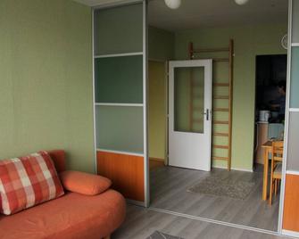 Family apartment near the city center - 布拉格 - 客厅