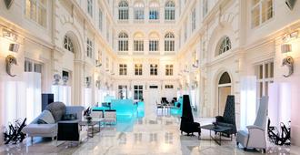 巴瑟罗布尔诺宫殿酒店 - 布尔诺 - 大厅