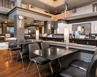 乡村公园贝斯特韦斯特优质酒店 - 卡尔加里 - 餐馆