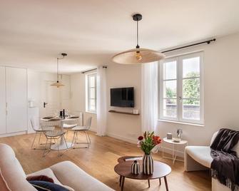 Le Perchoir - Appt Rennes parking privé - 雷恩 - 客厅