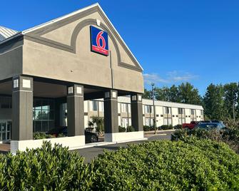 南卡罗来纳罗克希尔 6 号汽车旅馆酒店 - 岩石丘 - 建筑