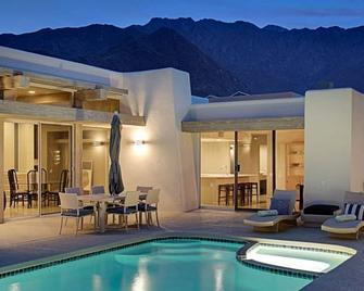 Plush Pad Palm Springs Permit# 2937 - 棕榈泉 - 游泳池