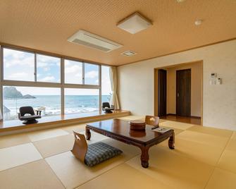 庄内太陽渡假村酒店 - 鹤冈市 - 餐厅