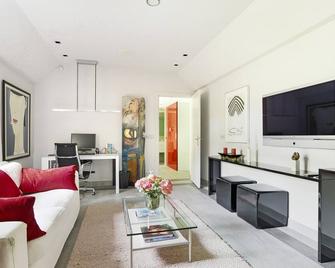 Garden Villa, private oasis, close to City Centre - 海牙 - 客厅