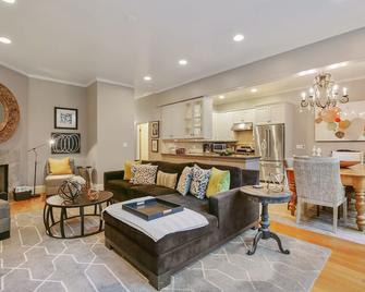 Luxury Home in SF's best neighborhood! Perfect for families or Business groups - 旧金山 - 客厅