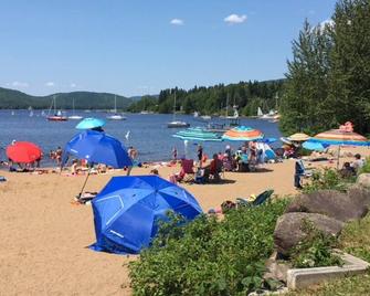 Condo Lac Archambault 295 - Saint-Donat-de-Montcalm - 海滩