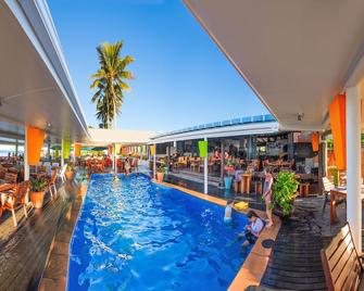 岛民酒店 - 拉罗汤加岛 - 游泳池