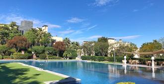种植园高尔夫度假酒店 - 阿利坎特 - 游泳池