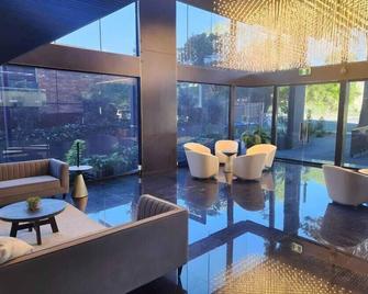 Warm Cozy Gabba apartment close to PA & CBD - 布里斯班 - 大厅