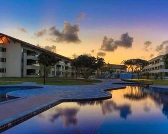 Lindo Flat Praia dos Carneiros - Carneiros Beach Resort - 塔曼达雷 - 游泳池