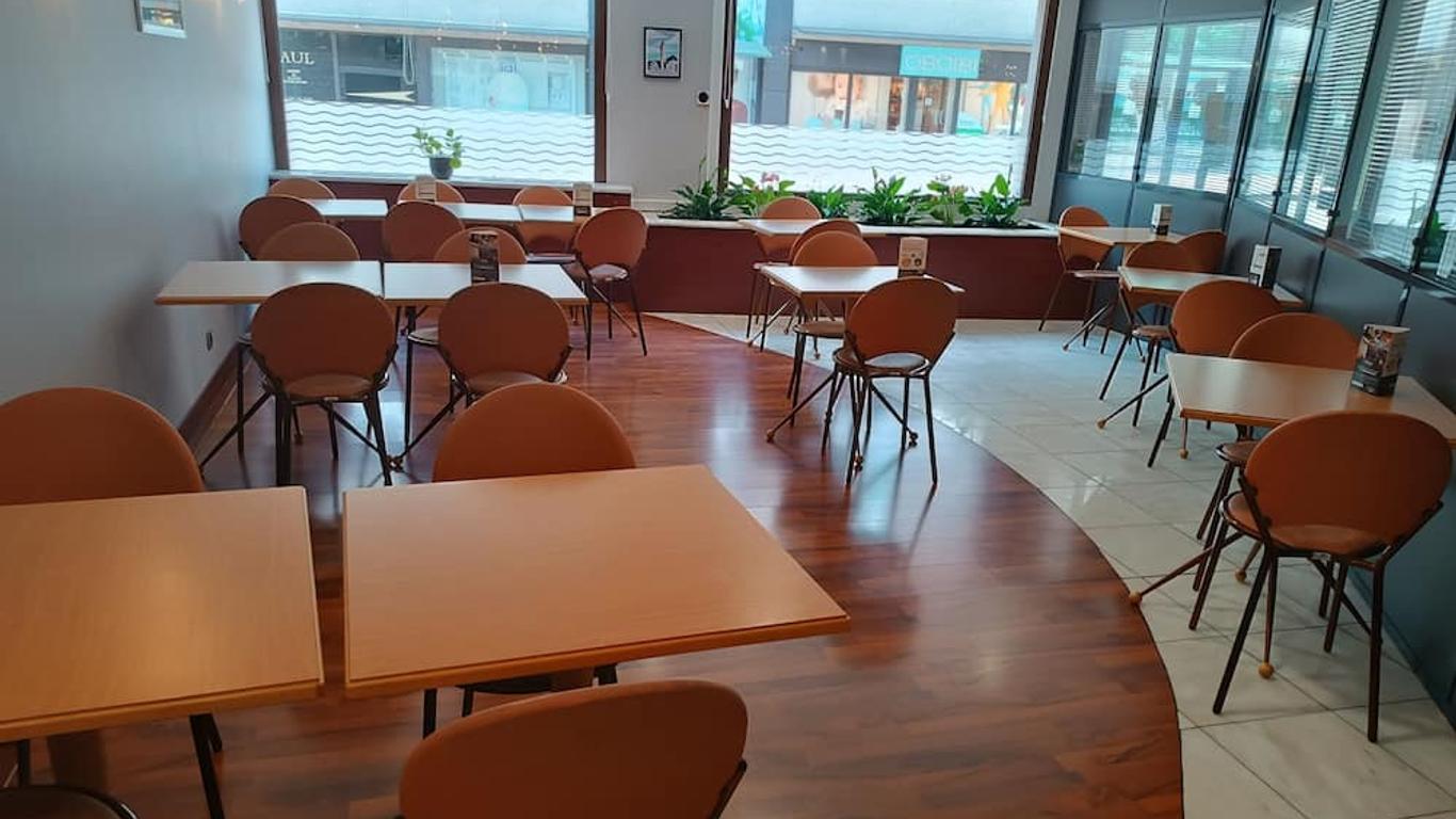 双风车酒店
