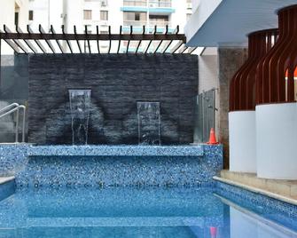 里维埃拉酒店 - 圣玛尔塔 - 游泳池