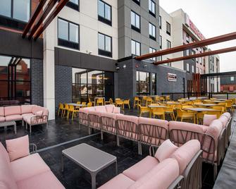 希尔顿花园酒店 - 蒙克顿，NB - 蒙克顿 - 建筑
