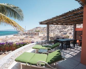 Studio beachfront casita King bed full kitchen- - La Ventana - 露台